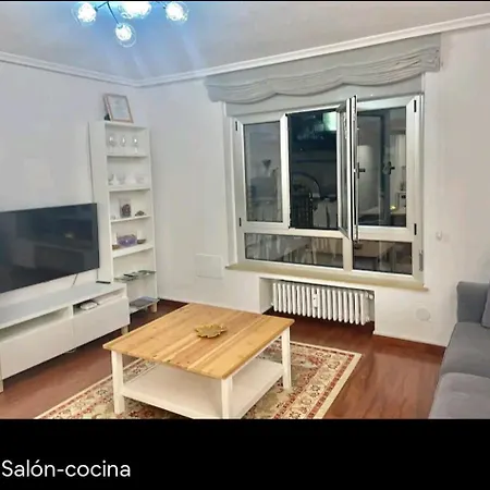 Piso Nuevo Centro Doctor Casal Appartamento